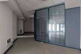 Spacious commercial premises for rent in Portugalete - 181 m²