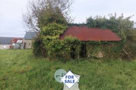 Countryside Barn to Renovate with Outbuilding