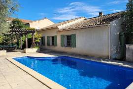 Cosy Single Storey Villa With Garden, Garage And Pool