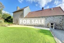 Detached Country House with Outbuilding