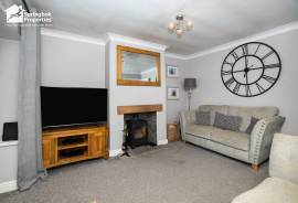 3 bedroom, Semi-detached bungalow for sale