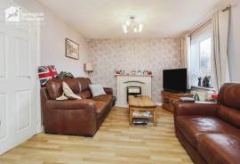 3 bedroom, Semi-detached house for sale