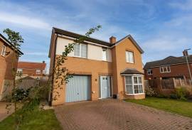 4 bedroom, Detached house for sale