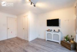 2 bedroom, Terraced House for sale