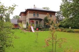 Detached house for rent in Jurmala, 365.00m2