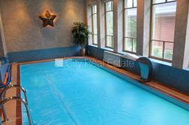 Detached house for rent in Jurmala, 365.00m2