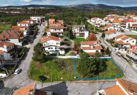 Plot for construction on the outskirts of the city of Chaves and in a residential area