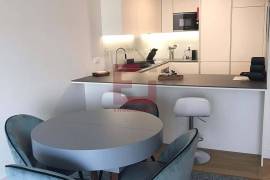 Luxury 1 Bedroom Apartment in Afurada – First Line of the Douro River, to Afurada Marina