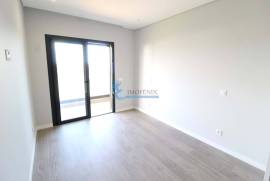 New 3 bedroom apartment with garage and storage room for sale - Gambelas/Faro