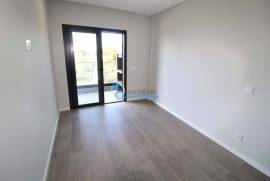 New 2 bedroom apartment with garage and storage room for sale - Gambelas/Faro