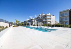 ALBUFEIRA - CORREEIRA -   THREE BEDROOM TOP FLOOR  APARTMENT