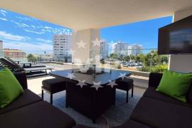 ALBUFEIRA  - TWO BED PENTHOUSE - JACUZZI - ROOF TERRACE - SWMMING POOL -  BALCONIES - GARDEN  - GARAGE - FURNISHED