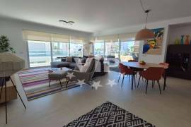 ALBUFEIRA  - TWO BED PENTHOUSE - JACUZZI - ROOF TERRACE - SWMMING POOL -  BALCONIES - GARDEN  - GARAGE - FURNISHED