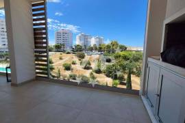 ALBUFEIRA  - TWO BED PENTHOUSE - JACUZZI - ROOF TERRACE - SWMMING POOL -  BALCONIES - GARDEN  - GARAGE - FURNISHED