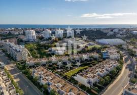 ALBUFEIRA - LUXURY THREE BEDROOM VILLA WITH PRIVATE POOL AND GARDEN