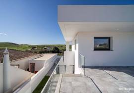 Modern Villa with 2+1 bedrooms in Vila do Bispo: Comfort, Sustainability, and Proximity to Algarve's Best Beaches