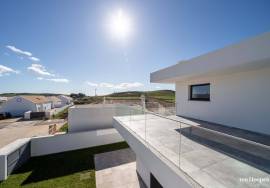 Modern Villa with 2+1 bedrooms in Vila do Bispo: Comfort, Sustainability, and Proximity to Algarve's Best Beaches