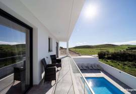 Modern Villa with 2+1 bedrooms in Vila do Bispo: Comfort, Sustainability, and Proximity to Algarve's Best Beaches