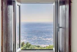 A Zen rustic little house within São Mamede’s Natural Park