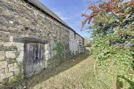 Countryside Barn with Open View