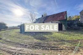 Countryside Barn with Open View