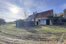 Countryside Barn with Open View