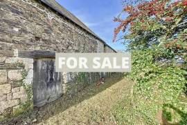 Countryside Barn with Open View