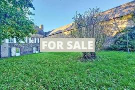 Detached Country House with Outbuilding