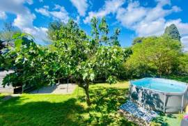 Detached Villa with Landscaped Garden