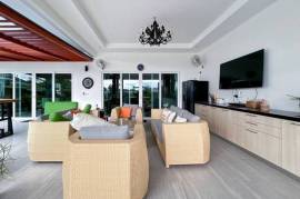 ARIA : Luxurious 5 Bed 4 Bath Pool Villa in Thab Tai HuaHin