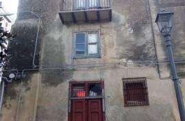 sh 661 town house, Montemaggiore, Sicily