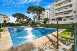 GROUND FLOOR APARTMENT IN SITIO DE CALAHONDA