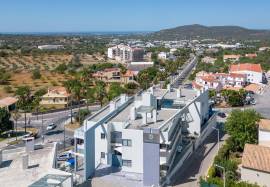 Centrally Located 2-Bedroom Apartment in Loule with Stunning Views and Spacious Terrace