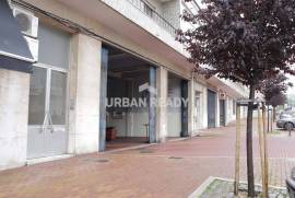 Warehouse with 2165m2 - Damaia (Alfragide - Benfica - Amadora)
