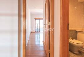 Luxury 3 bedroom apartment - NEW - with garage and storage room - Almada