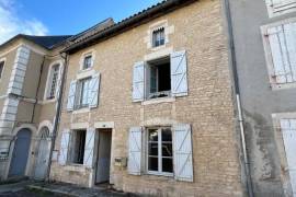 €107500 - Verteuil-Sur-Charente : Two Independent Properties With Views Of The Chateau