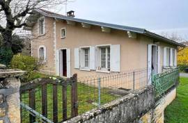 €129000 - 3 Bedroom House For Sale In Nanteuil-en-Vallee With Large Garden