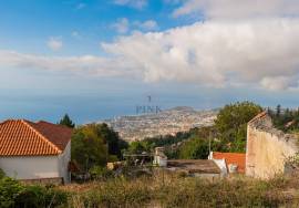 Mixed Building with Ruins - Funchal