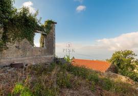 Mixed Building with Ruins - Funchal