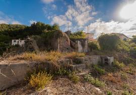 Mixed Building with Ruins - Funchal