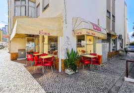 Business Opportunity Restaurant Ready to Operate in Portimão