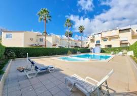 3 Bedroom Villa and M Condominium with Pool for Annual Rent in Alvor