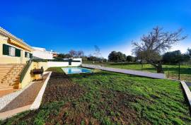 4 Bedroom Detached House with Pool in Montes de Alvor - Portimão