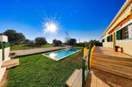 4 Bedroom Detached House with Pool in Montes de Alvor - Portimão