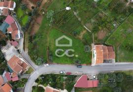 Land in Brasfemes with feasibility of building two detached houses.