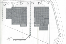 Land in Brasfemes with feasibility of building two detached houses.