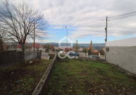 House for reconstruction with land on the outskirts of the city with views over the city