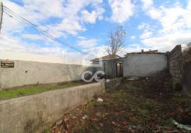 House for reconstruction with land on the outskirts of the city with views over the city