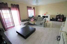 2 bedroom apartment with generous areas 5 min. Ferragudo