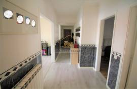 2 bedroom apartment with generous areas 5 min. Ferragudo